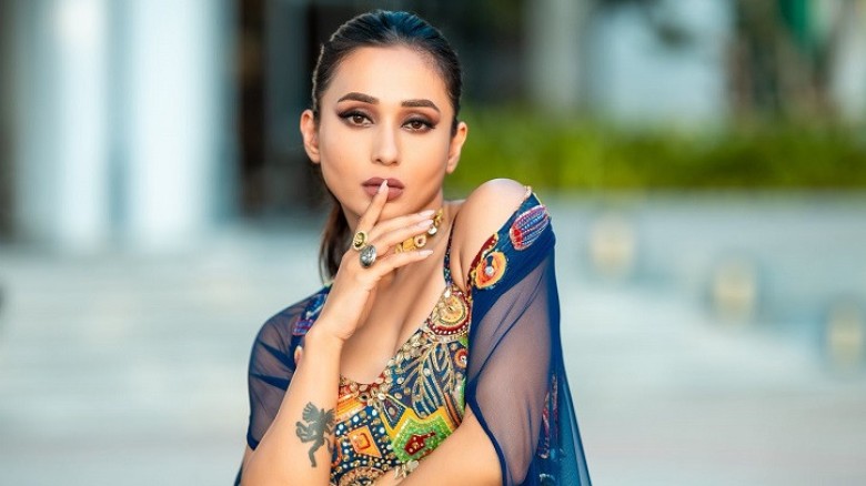 অভিনয় ছেড়ে দিবেন মিমি?