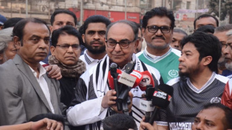 বাবারা ভোট চাও, গীবত গেয়ে গুনাহ করার দরকার নাই: মির্জা আব্বা