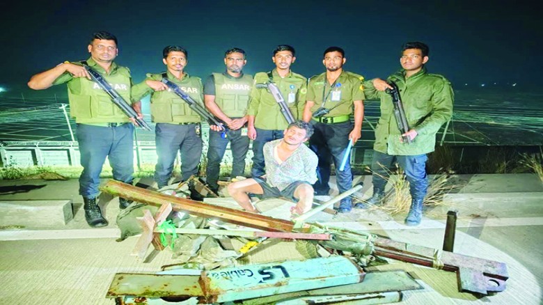 মাতারবাড়ী বিদ্যুৎ প্রকল্পে আনসার সদস্যদের বীরত্বপূর্ণ পদক্ষে