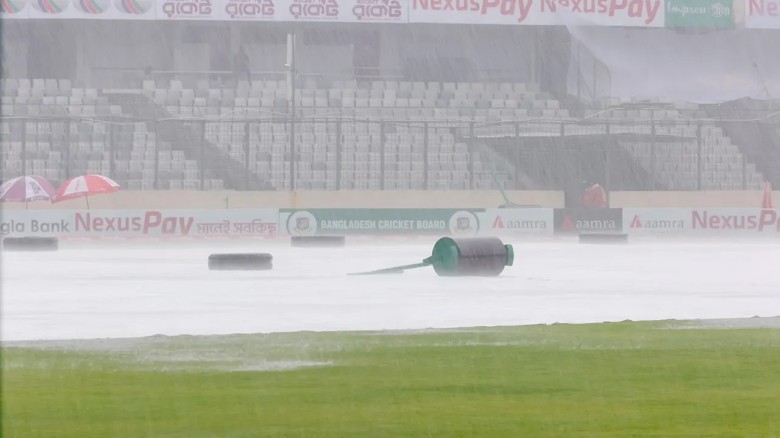 খেলা বন্ধ, ১২০ রানে এগিয়ে বাংলাদেশ