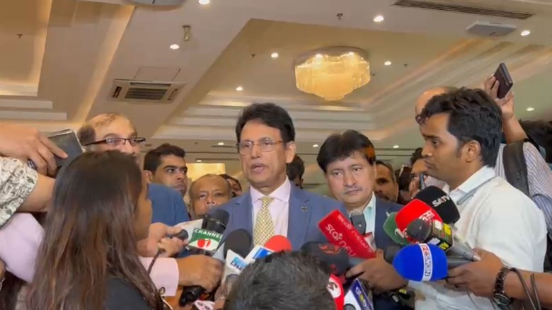 শিক্ষায় পাকিস্তানের অগ্রগতিতে মুগ্ধ শিক্ষামন্ত্রী, ‘আমি সত্য
