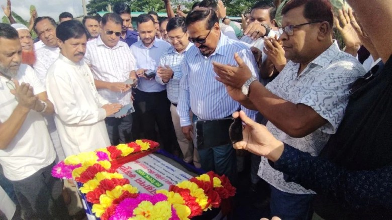 ভোলা-চরফ্যাশন মহাসড়কের ৭০ কিলোমিটার জুড়ে বৃক্ষরোপণ কর্মসূচি 